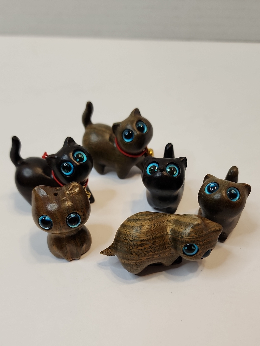 CATS Handcrafted 4 Brown + 2 Black=6 Figurines Set with Blue Eyes About 1" Tall